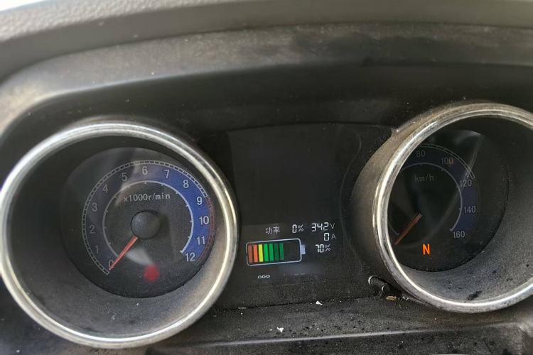 Used New Gonow Shuailing 2022 Standard Range with 41.64 kWh Lishen Power Interior 3