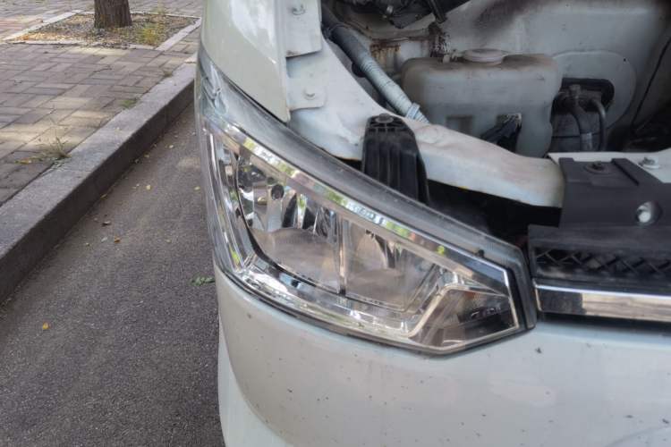 Used New Gonow Shuailing 2022 Standard Range with 41.64 kWh Lishen Power Right Front Headlight