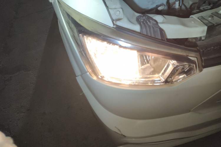 Used New Gonow Shuailing 2022 Standard Range with 41.64 kWh Lishen Power Right Front Headlight