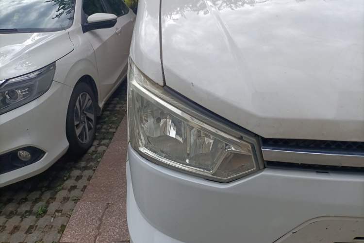 Used New Gonow Shuailing 2022 Standard Range with 41.64 kWh Lishen Power Right Front Headlight
