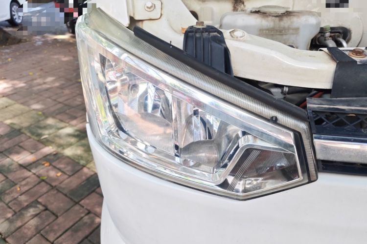 Used New Gonow Shuailing 2022 Standard Range with 41.64 kWh Lishen Power Right Front Headlight