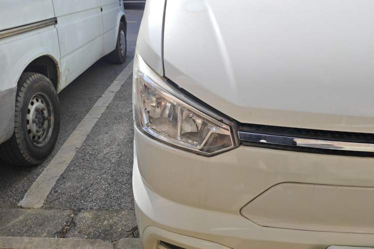 Used New Gonow Shuailing 2022 Standard Range with 41.64 kWh Lishen Power Right Front Headlight