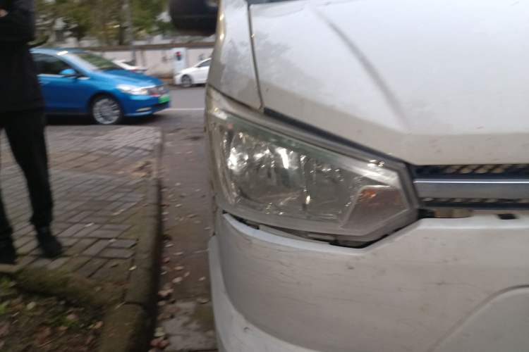 Used New Gonow Shuailing 2022 Standard Range with 41.64 kWh Lishen Power Right Front Headlight