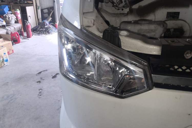 Used New Gonow Shuailing 2022 Standard Range with 41.64 kWh Lishen Power Right Front Headlight