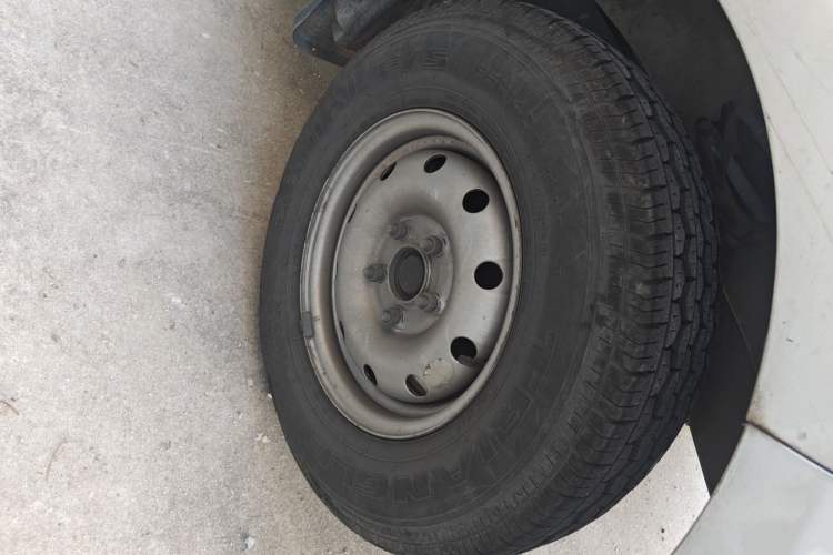 Used New Gonow Shuailing 2022 Standard Range with 41.64 kWh Lishen Power Right Front Wheel Hub