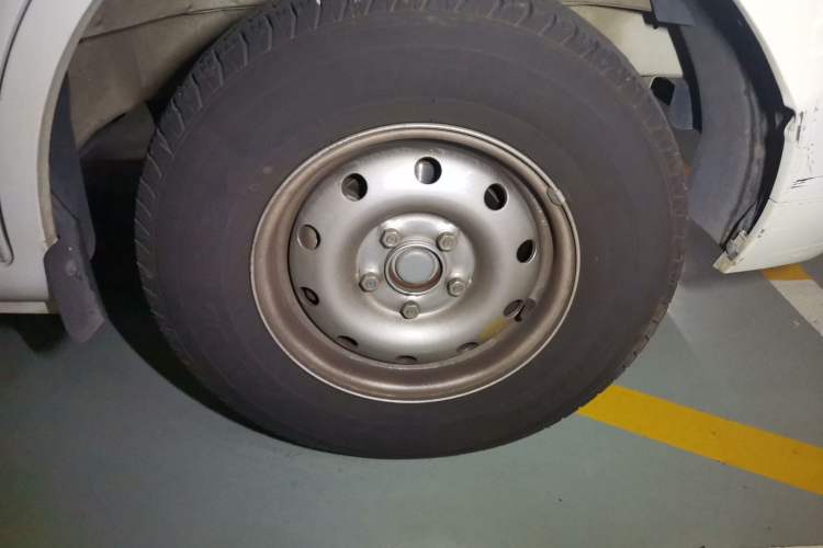 Used New Gonow Shuailing 2022 Standard Range 41.93 kWh Tianjin Hengtian Right Front Wheel Hub