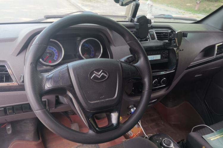 Used New Gonow Shuailing 2022 Standard Range with 41.64 kWh Lishen Power Steering Wheel