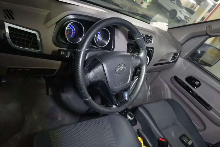 Used New Gonow Shuailing 2022 Standard Range 41.93 kWh Tianjin Hengtian Steering Wheel