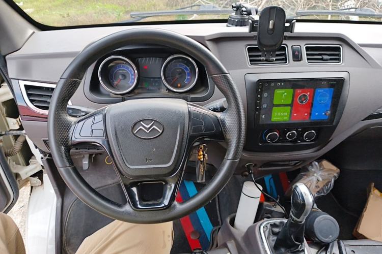 Used New Gonow Shuailing 2022 Long-Range Version 49.92 kWh Steering Wheel