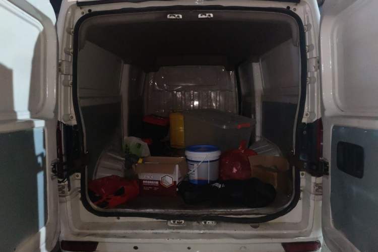 Used New Gonow Shuailing 2022 Standard Range with 41.64 kWh Lishen Power Trunk