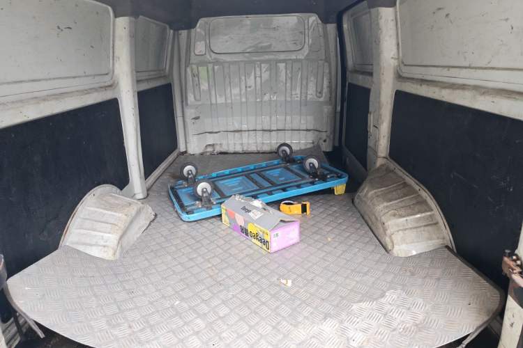 Used New Gonow Shuailing 2022 Standard Range 41.93 kWh Tianjin Hengtian Trunk
