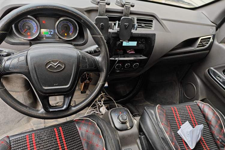 Used New Gonow Shuailing 2023 Standard Range with 41.64 kWh Lishen Power Audio And AC Panel