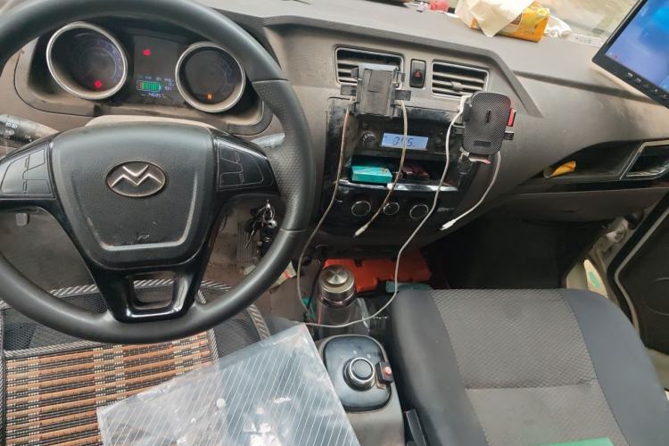 Used New Gonow Shuailing 2023 Standard Range 41.93 kWh Tianjin Guoxuan Center Console