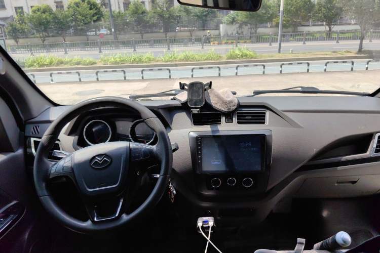 Used New Gonow Shuailing 2023 Standard Range 41.93 kWh Tianjin Hengtian Center Console