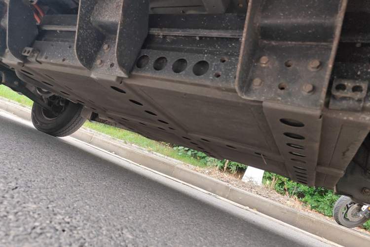 Used New Gonow Shuailing 2023 Standard Range with 41.64 kWh Lishen Power Chassis Rear Left