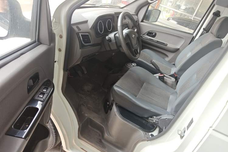 Used New Gonow Shuailing 2023 Standard Range 41.93 kWh Tianjin Guoxuan Driver Seat