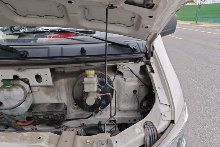 Used New Gonow Shuailing 2023 Standard Range with 41.64 kWh Lishen Power Engine Bay Left