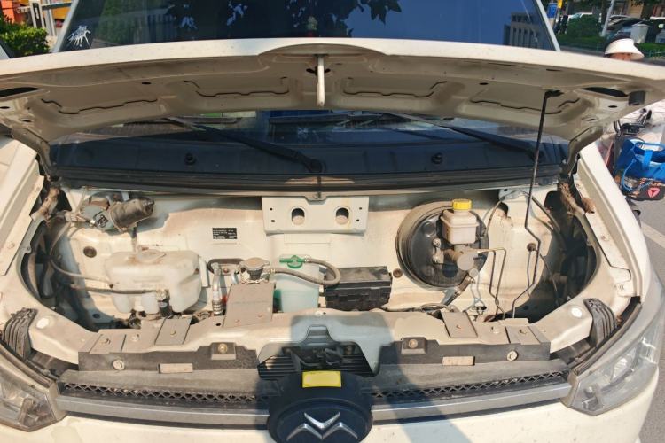 Used New Gonow Shuailing 2023 Standard Range 41.93 kWh Tianjin Hengtian Engine Bay