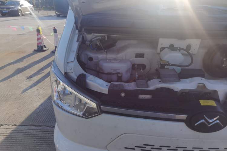 Used New Gonow Shuailing 2023 Standard Range with 41.64 kWh Lishen Power Engine Bay Right