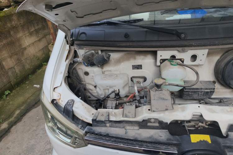 Used New Gonow Shuailing 2023 Standard Range 41.93 kWh Tianjin Guoxuan Engine Bay Right