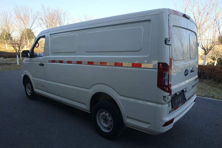Used New Gonow Shuailing 2023 Standard Range with 41.64 kWh Lishen Power Exterior 3