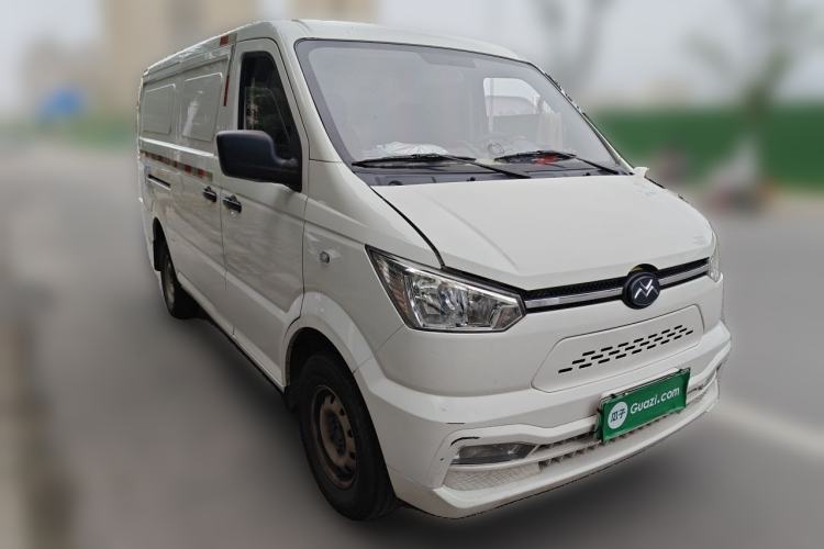 Used New Gonow Shuailing 2023 Standard Range with 41.64 kWh Lishen Power Front Right 45 Deg