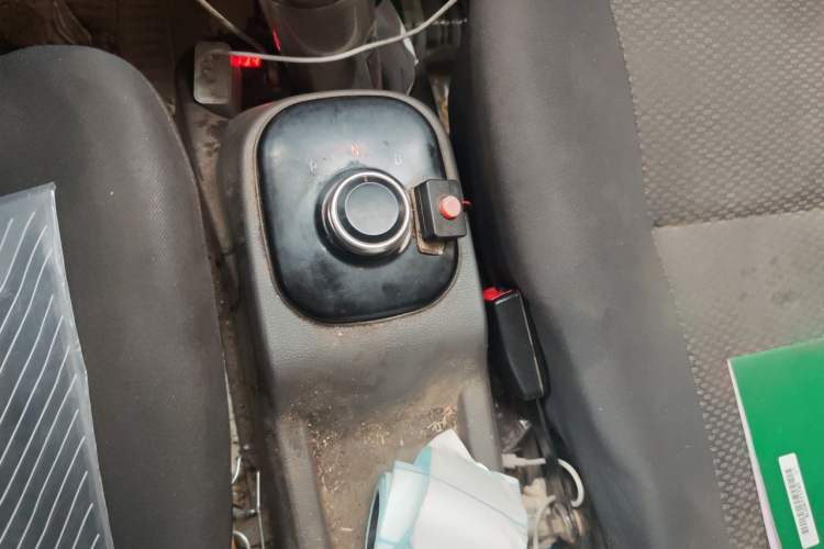 Used New Gonow Shuailing 2023 Standard Range 41.93 kWh Tianjin Guoxuan Gear Lever