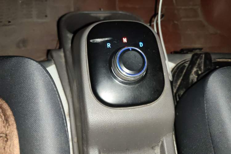 Used New Gonow Shuailing 2023 Standard Range 41.93 kWh Tianjin Hengtian Gear Lever