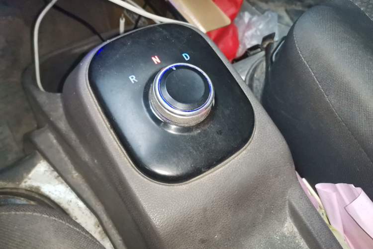 Used New Gonow Shuailing 2023 Standard Range 41.93 kWh Tianjin Hengtian Gear Lever