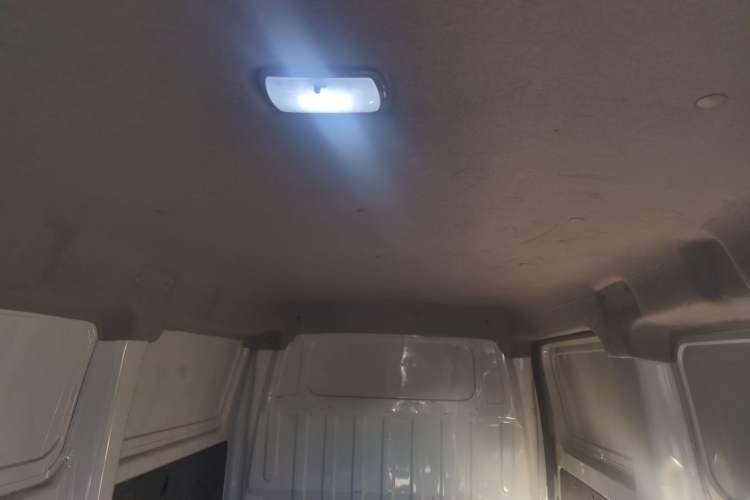 Used New Gonow Shuailing 2023 Standard Range with 41.64 kWh Lishen Power Headliner