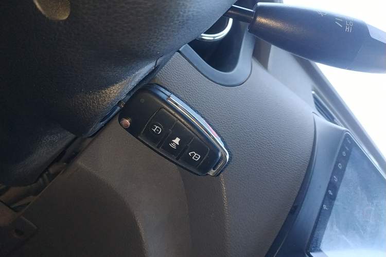 Used New Gonow Shuailing 2023 Standard Range with 41.64 kWh Lishen Power Interior 1