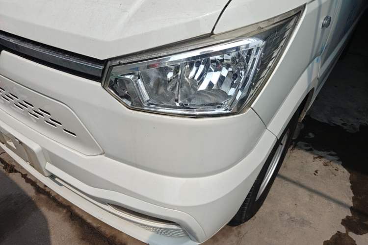 Used New Gonow Shuailing 2023 Standard Range 41.93 kWh Tianjin Guoxuan Left Front Headlight