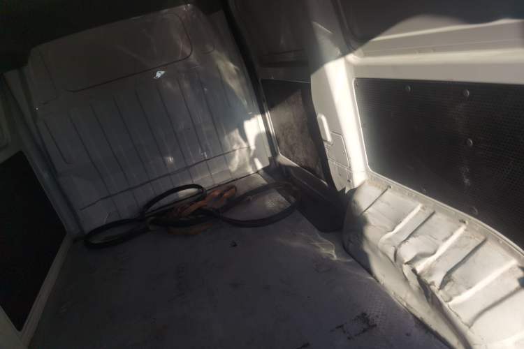 Used New Gonow Shuailing 2023 Standard Range with 41.64 kWh Lishen Power Left Rear Seat