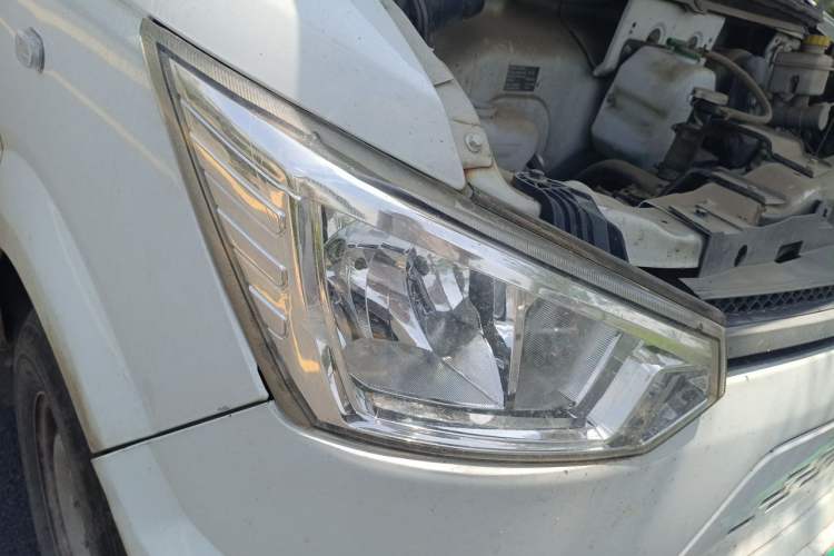 Used New Gonow Shuailing 2023 Standard Range 41.93 kWh Tianjin Guoxuan Right Front Headlight