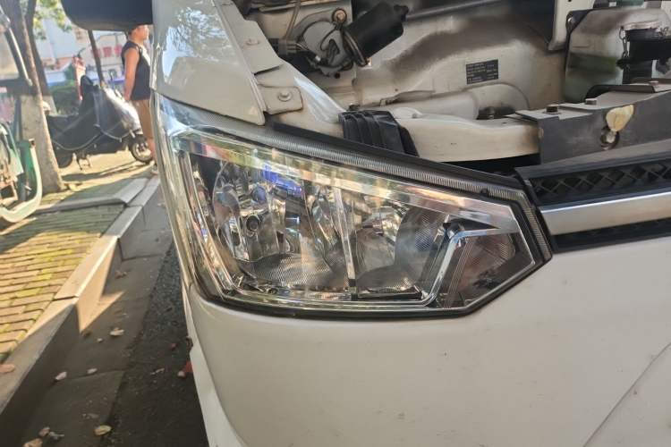 Used New Gonow Shuailing 2023 Standard Range with 41.64 kWh Lishen Power Right Front Headlight