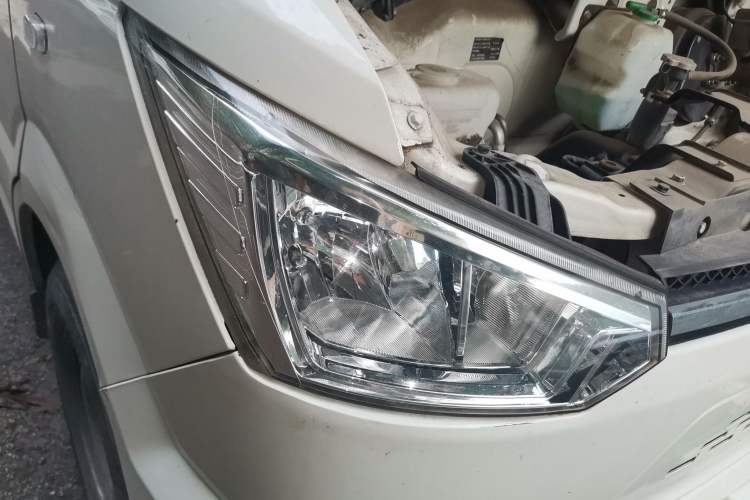 Used New Gonow Shuailing 2023 Standard Range 41.93 kWh Tianjin Hengtian Right Front Headlight