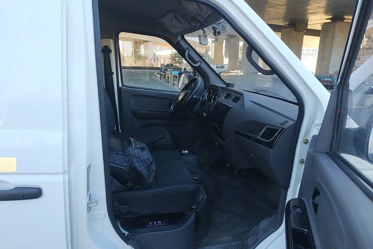 Used New Gonow Shuailing 2023 Standard Range with 41.64 kWh Lishen Power Right Front Seat