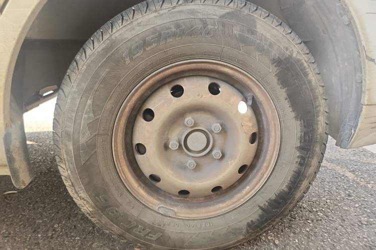 Used New Gonow Shuailing 2023 Standard Range with 41.64 kWh Lishen Power Right Front Wheel Hub