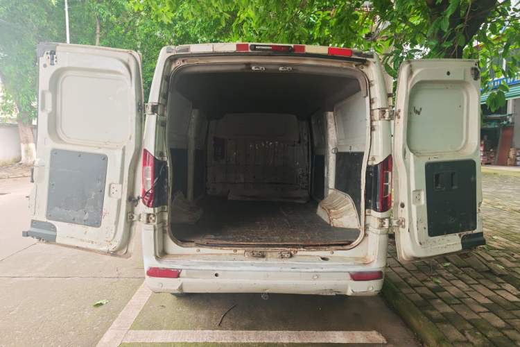 Used New Gonow Shuailing 2023 Standard Range 41.93 kWh Tianjin Guoxuan Trunk