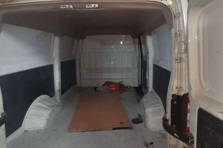 Used New Gonow Shuailing 2023 Standard Range 41.93 kWh Tianjin Hengtian Trunk