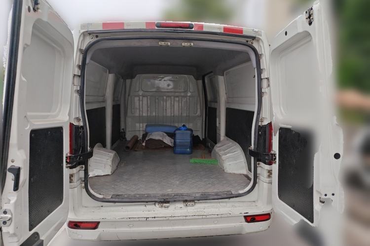 Used New Gonow Shuailing 2023 Standard Range with 41.64 kWh Lishen Power Trunk