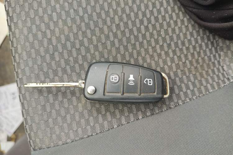 Used New Gonow Shuailing 2023 Standard Range 41.93 kWh Tianjin Guoxuan Vehicle Key