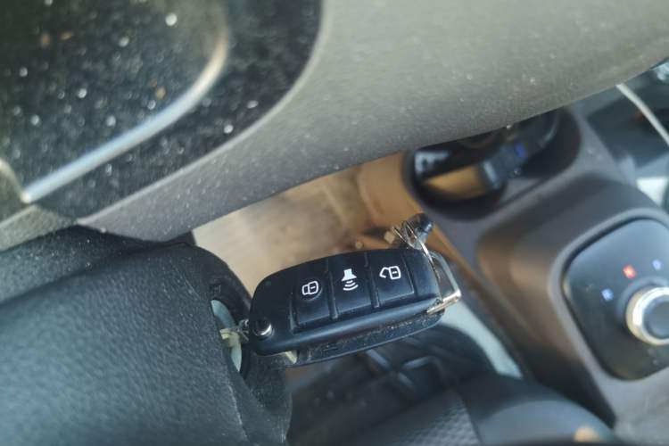 Used New Gonow Shuailing 2023 Standard Range with 41.64 kWh Lishen Power Vehicle Key