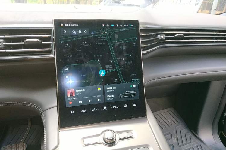 Used Nio EC6 2022 75 kWh Performance Version Audio And AC Panel