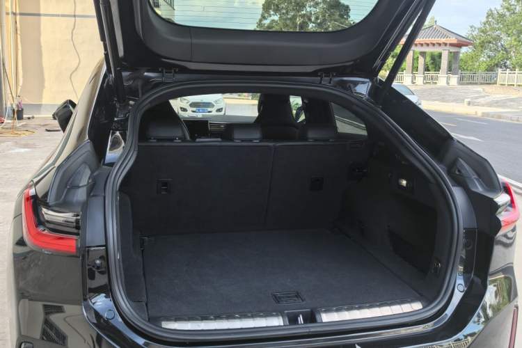 Used Nio EC6 2022 75 kWh Performance Version Exterior 5