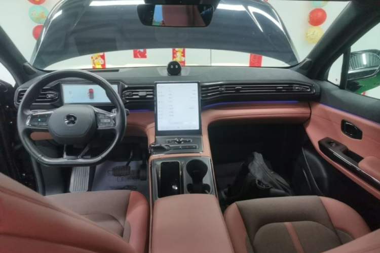 Used Nio EC6 2020 605 km Sport Edition Audio And AC Panel