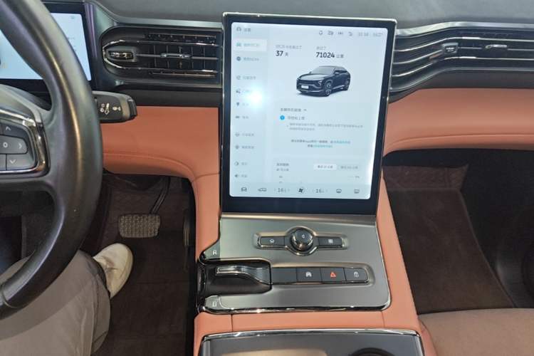 Used Nio EC6 2020 430 km Sport Version Audio And AC Panel
