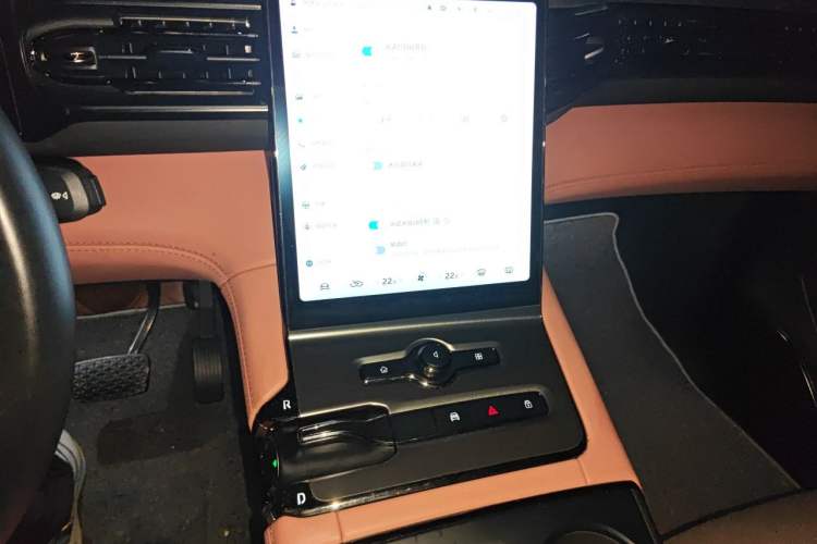 Used Nio EC6 2020 440KM Signature Edition Audio And AC Panel