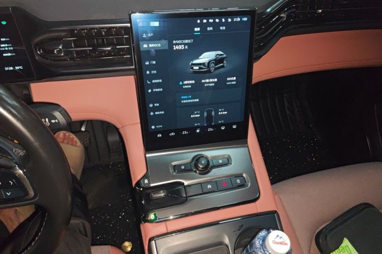 Used Nio EC6 2020 465 km Sport Edition Audio And AC Panel