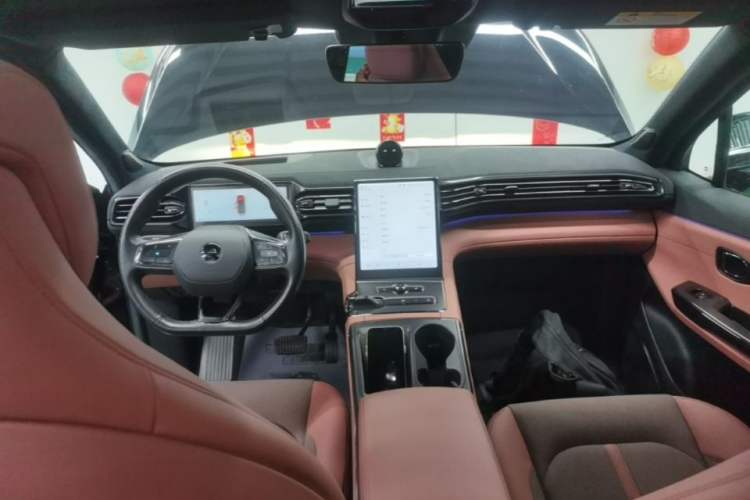 Used Nio EC6 2020 605 km Sport Edition Center Console